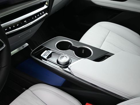 New 2026 Cadillac Lyriq Sport image 10