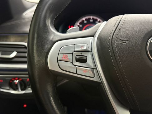 Used 2018 BMW 740e xDrive image 20