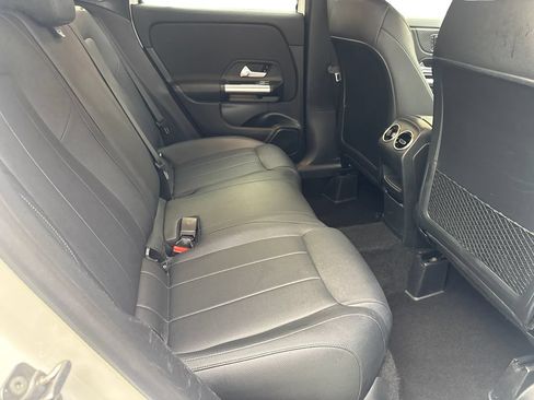 Used 2025 Mercedes-Benz GLA 250 image 37