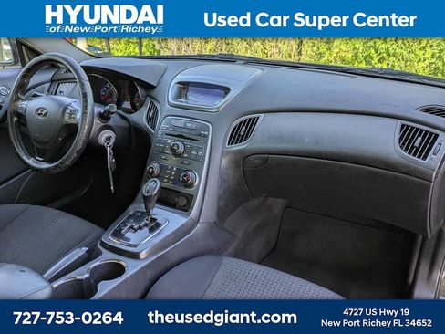 Used 2011 Hyundai Genesis 2.0T RWD image 16