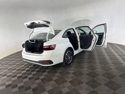 Used 2025 Volkswagen Jetta Sport FWD image 15