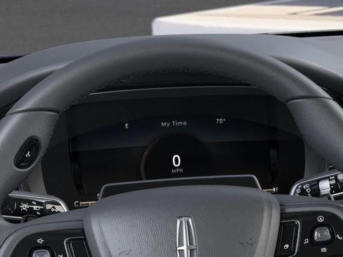 New 2025 Lincoln Corsair FWD image 13