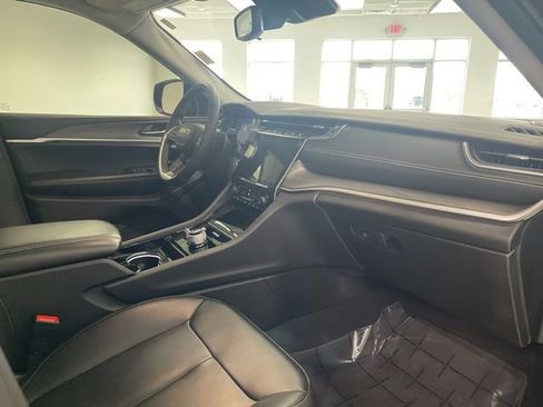 Used 2023 Jeep Grand Cherokee Limited image 26