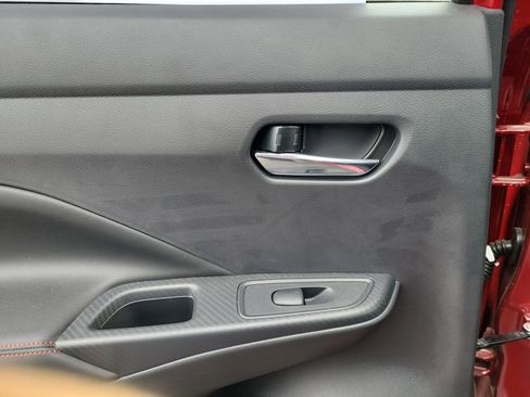 New 2025 Nissan Versa SR w/ Trunk Package image 12