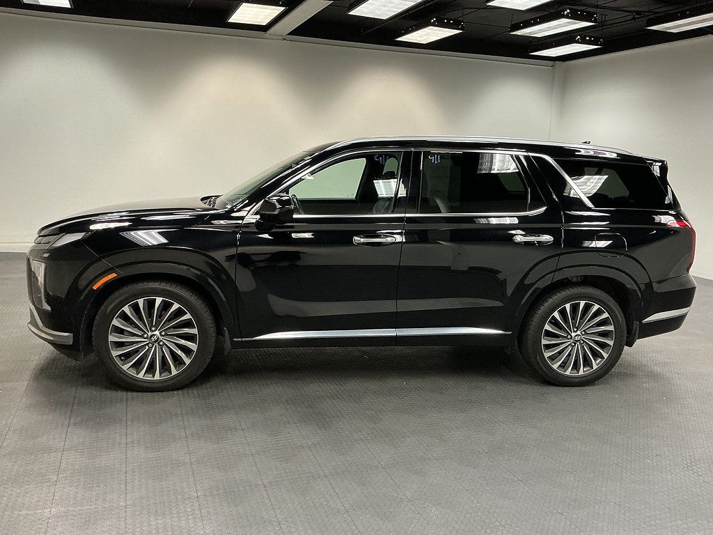 Used 2024 Hyundai Palisade Calligraphy AWD/4WD image 2