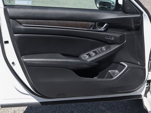 Used 2020 Honda Accord EX-L image 17