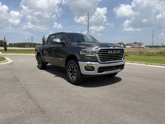 Used 2026 RAM 1500 Laramie AWD/4WD image 7