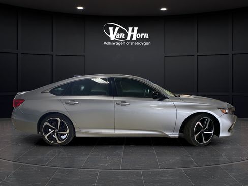 Used 2022 Honda Accord Sport image 8