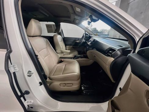 Used 2022 Honda Pilot Touring image 30