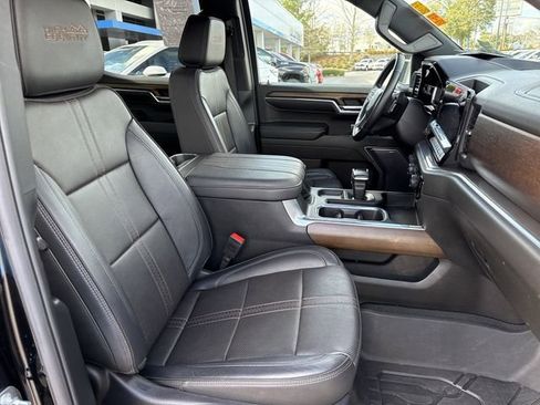 Used 2024 Chevrolet Silverado 1500 High Country w/ High Country Premium Package image 29
