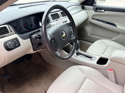 Used 2008 Chevrolet Impala LTZ FWD image 13