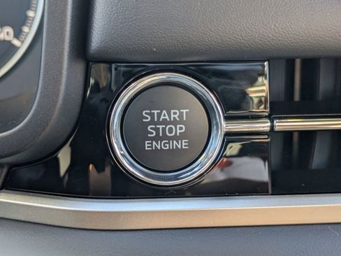 New 2026 Mitsubishi Outlander ES FWD image 32