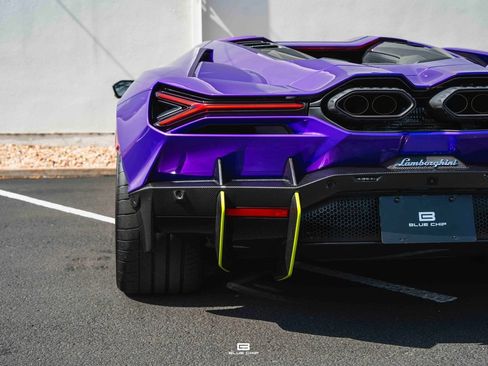 Used 2024 Lamborghini Revuelto AWD/4WD image 23