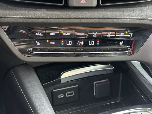 Used 2023 Buick Envision Essence w/ Sport Touring Package AWD/4WD image 20