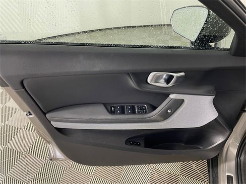 Used 2022 Polestar Polestar 2 w/ Performance Package image 17