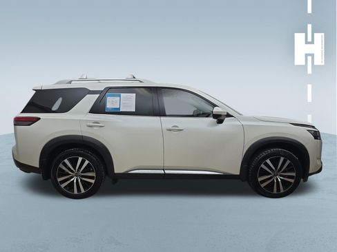 Used 2024 Nissan Pathfinder Platinum w/ Cargo Package FWD image 3