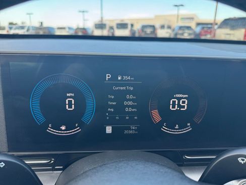 Used 2025 Hyundai Kona SEL image 40