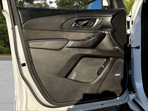 Used 2023 Chevrolet Traverse High Country image 22