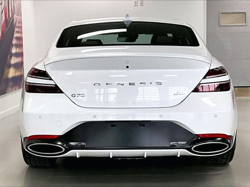 Used 2024 Genesis G70 2.5T w/ Sport Prestige Package image 5