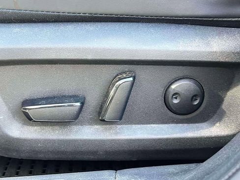 Used 2023 Nissan Rogue SV w/ SV Premium Package image 17