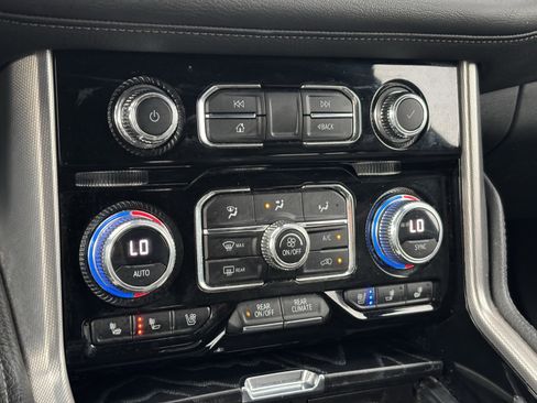 Used 2023 GMC Yukon Denali w/ Max Trailering Package image 6