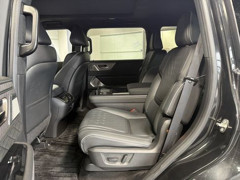 Used 2025 INFINITI QX80 Autograph AWD/4WD image 10