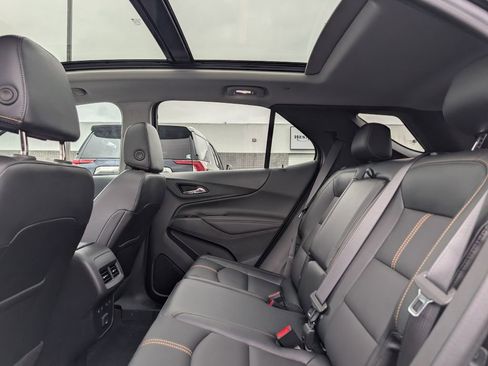 Used 2024 Chevrolet Equinox Premier AWD/4WD image 10
