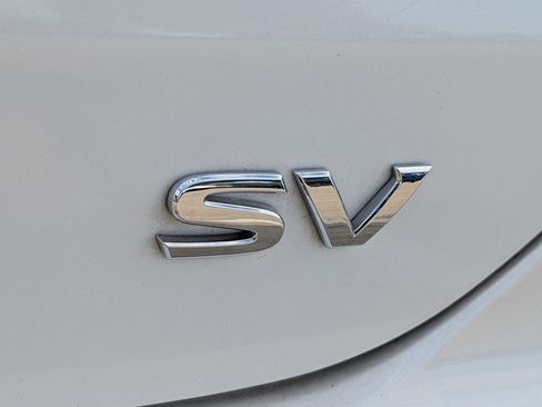 Used 2022 Nissan Kicks SV FWD image 8