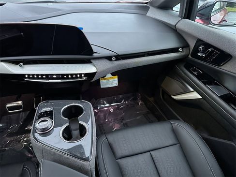 New 2026 Cadillac Optiq Sport 2 image 18