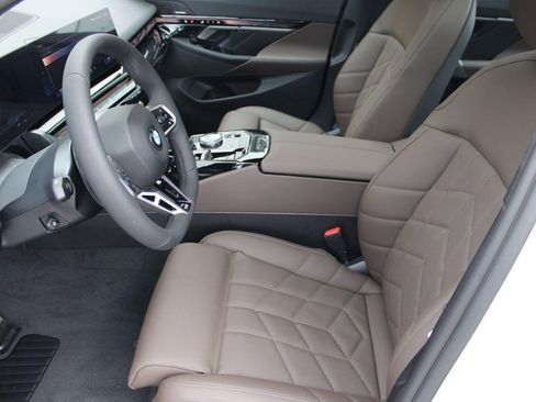 New 2026 BMW 530i w/ M Sport Package RWD image 5
