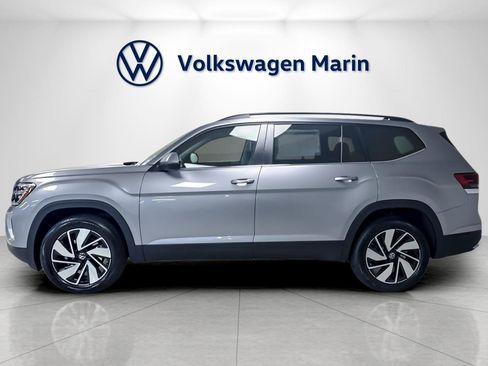 New 2026 Volkswagen Atlas SE image 2