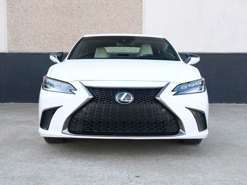 Used 2023 Lexus ES 350 F Sport image 2