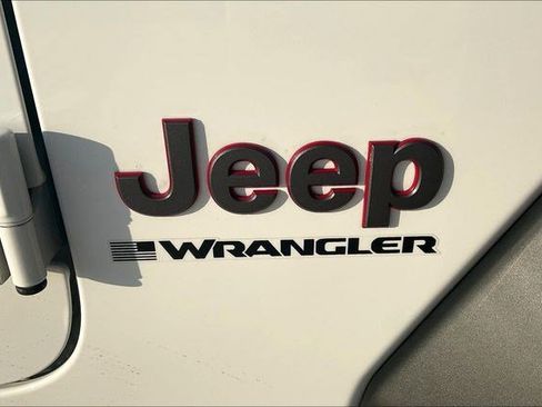 Used 2024 Jeep Wrangler Unlimited Rubicon image 8