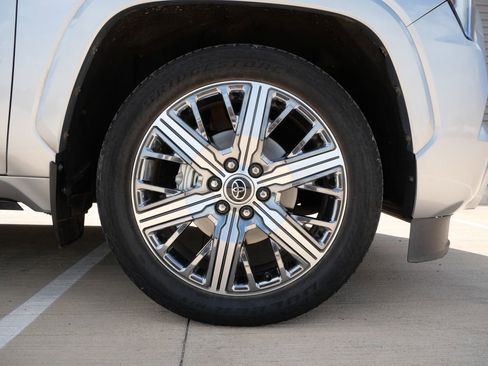 Used 2024 Toyota Sequoia Capstone AWD/4WD image 9