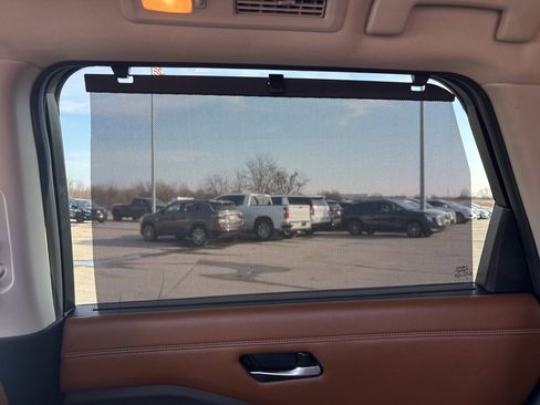 Used 2023 Nissan Pathfinder Platinum w/ Cargo Package image 32