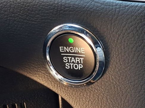 Certified 2024 Ford Edge SE w/ Black Appearance Package image 22