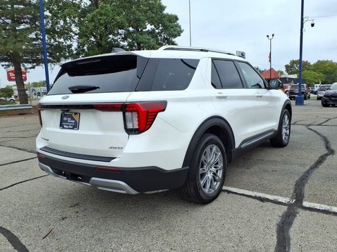 Certified 2025 Ford Explorer Platinum AWD/4WD image 6