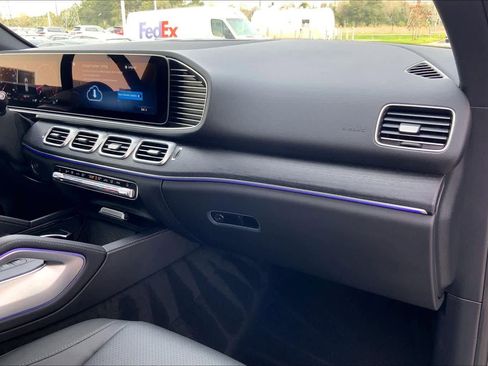 Used 2025 Mercedes-Benz GLE 350 4MATIC image 29