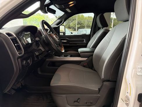 Used 2024 RAM 2500 Big Horn AWD/4WD image 10
