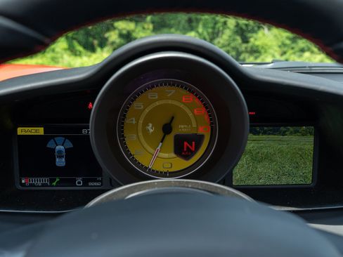 Used 2018 Ferrari 488 Spider RWD image 39