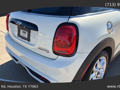 Used 2018 MINI Cooper S image 13