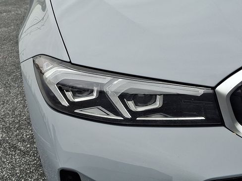 Used 2023 BMW 330e xDrive w/ M Sport Package image 9