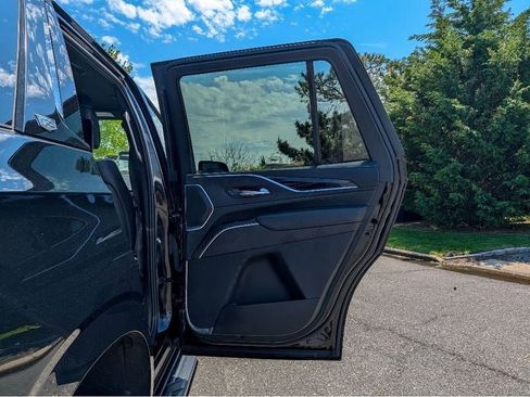 Used 2023 Cadillac Escalade Sport AWD/4WD image 22