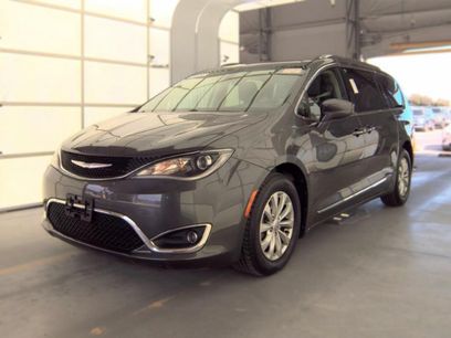 Used 2018 Chrysler Pacifica Touring-L Plus