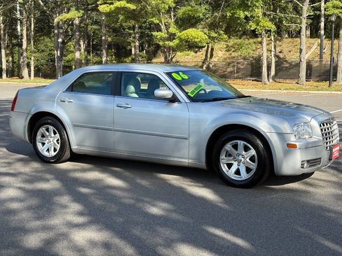 Used 2006 Chrysler 300 Touring image 4