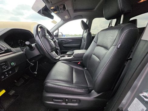 Used 2025 Honda Ridgeline RTL image 3