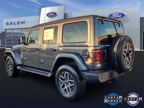 Used 2025 Jeep Wrangler Unlimited Sahara w/ Safety Group image 4