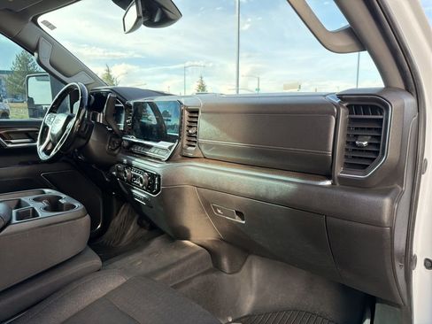 Used 2024 Chevrolet Silverado 3500 LT w/ Convenience Package image 36