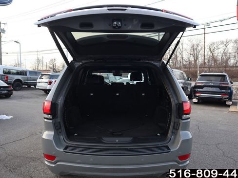 Used 2019 Jeep Grand Cherokee Altitude image 27