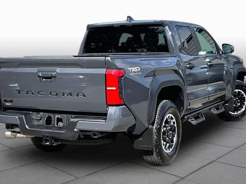 Used 2025 Toyota Tacoma TRD Off-Road AWD/4WD image 13